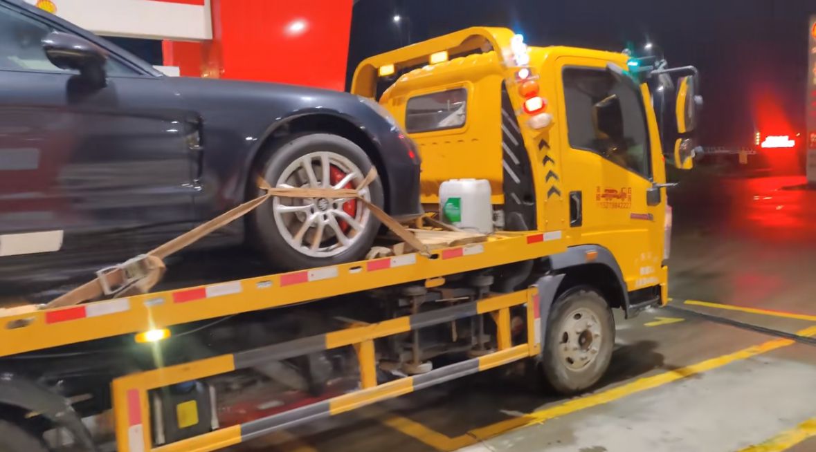 奉节行车途中遇到突发状况该如何呼叫道路救援？